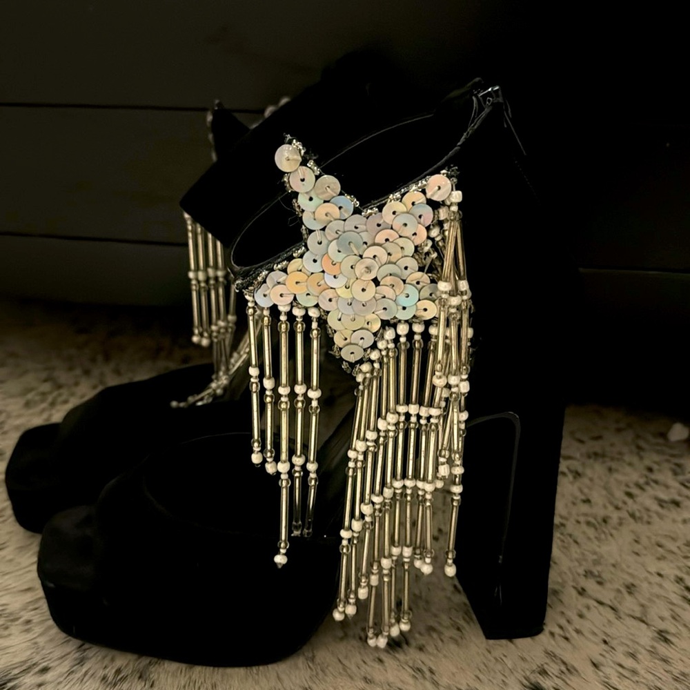 Flashy like new chunky platform heels size 8